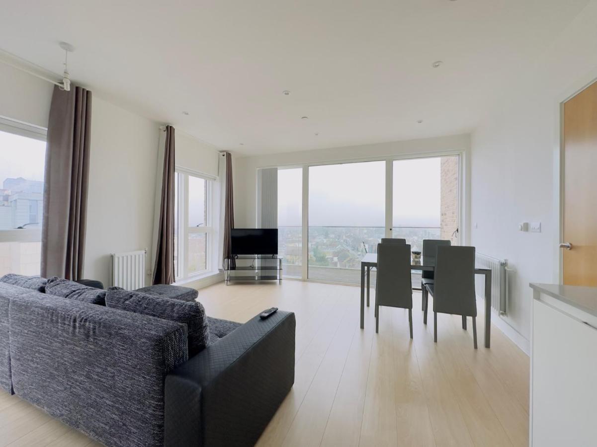 Luxurious Comfy Penthouse - Steps To East Croydon Train Station - Views公寓 外观 照片